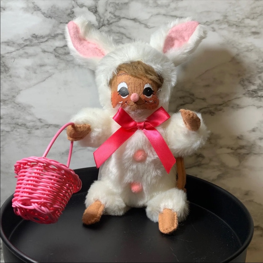 Annalee bunny figure